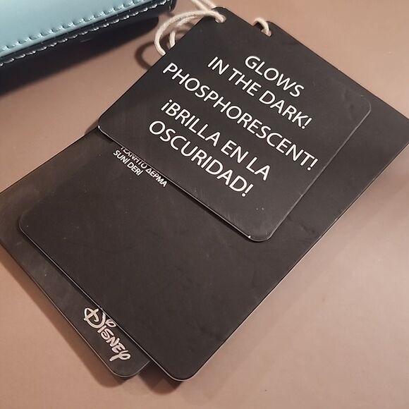 NWT-Loungefly/Disney’s Pixar Incredibles Syndrome zip around wallet - Picture 5 of 6